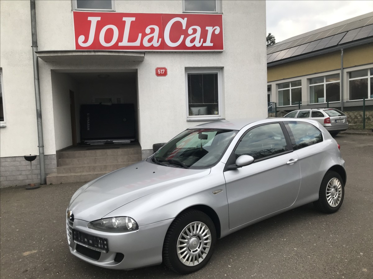 alfa-romeo-147-1-6-i-3dv-77kw - 1