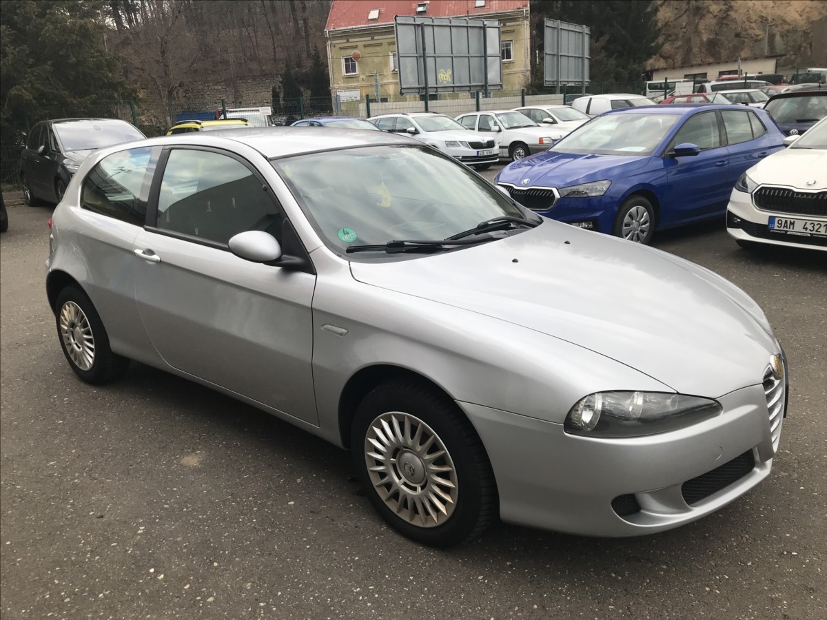 alfa-romeo-147-1-6-i-3dv-77kw - 3