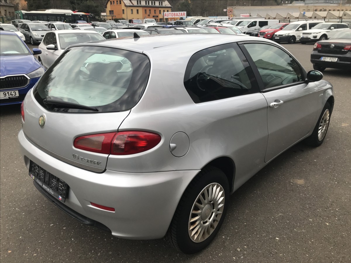alfa-romeo-147-1-6-i-3dv-77kw - 4