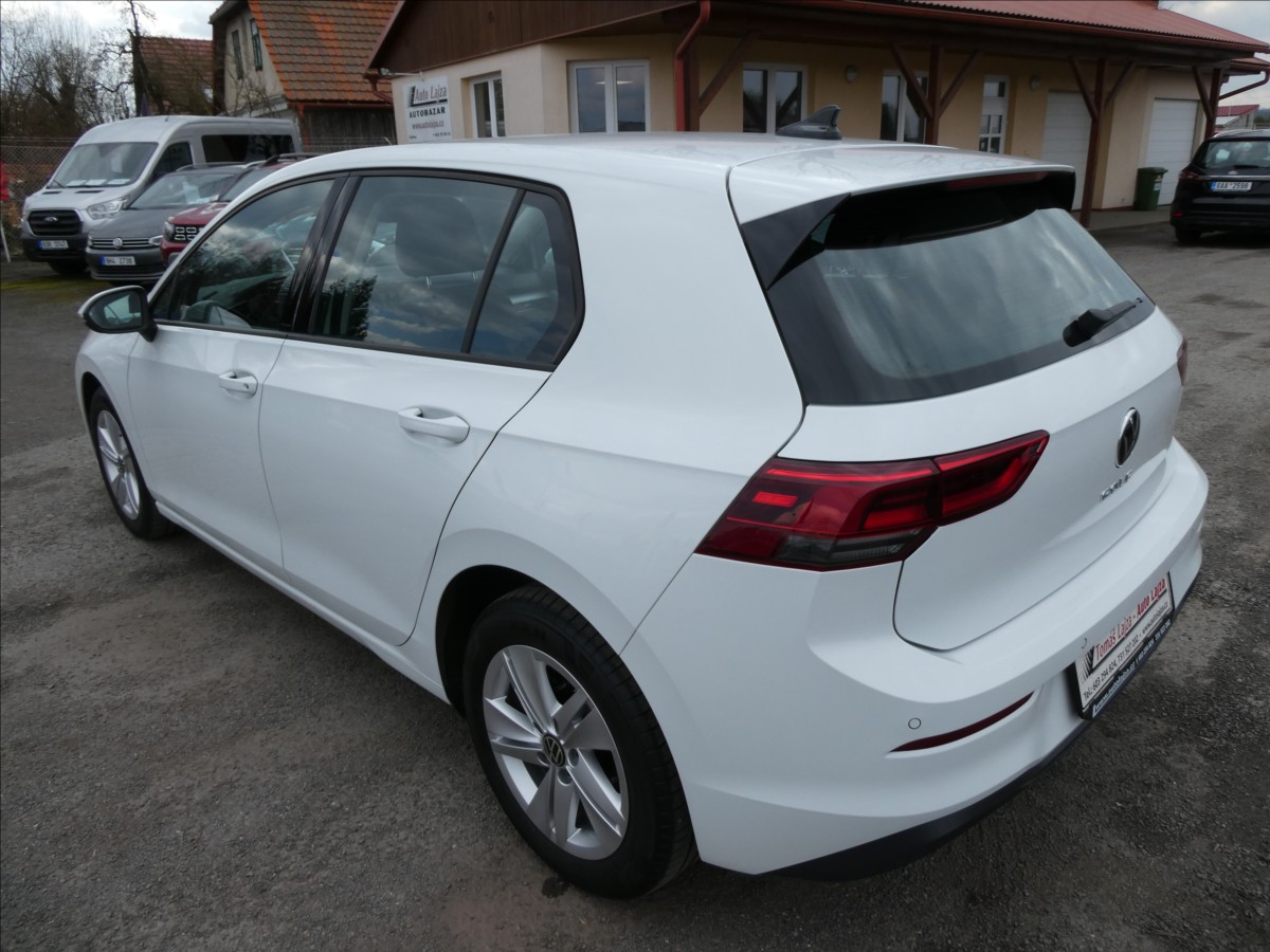 volkswagen-golf-2-0-viii-tdi-2x-kola-led-cebia - 6
