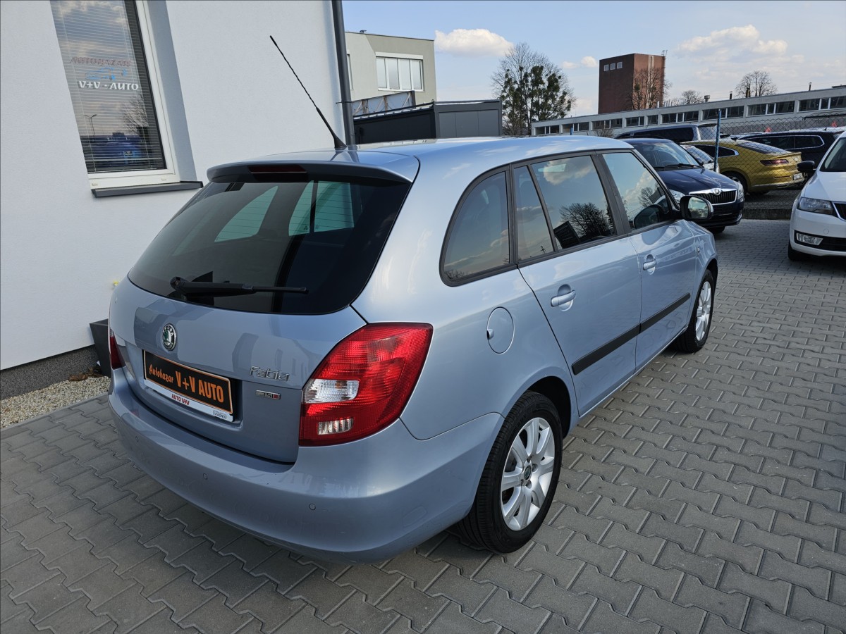 skoda-fabia-ii-1-2tsi-77kw-ambiente - 5