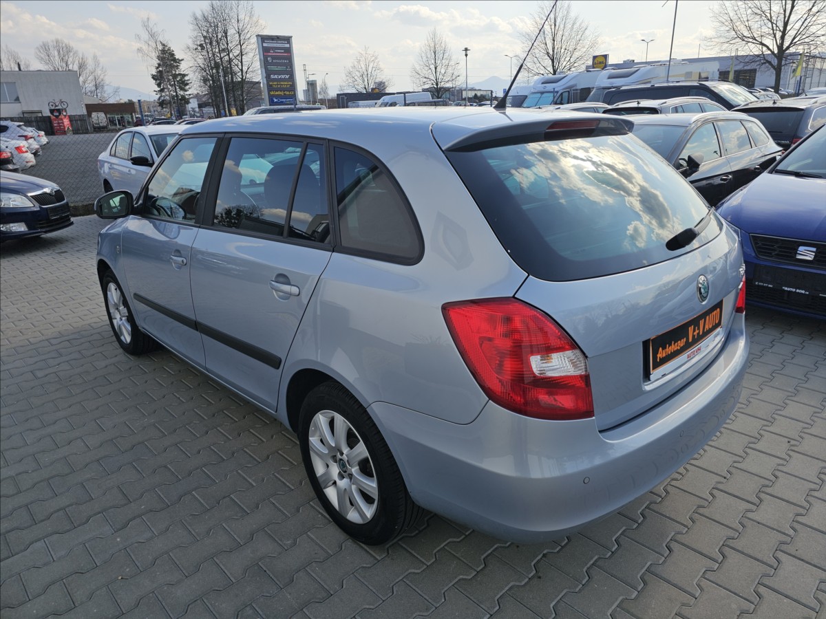 skoda-fabia-ii-1-2tsi-77kw-ambiente - 7
