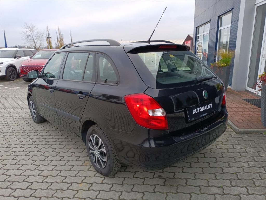 skoda-fabia-kombi-1-2-51-kw-man-5 - 9