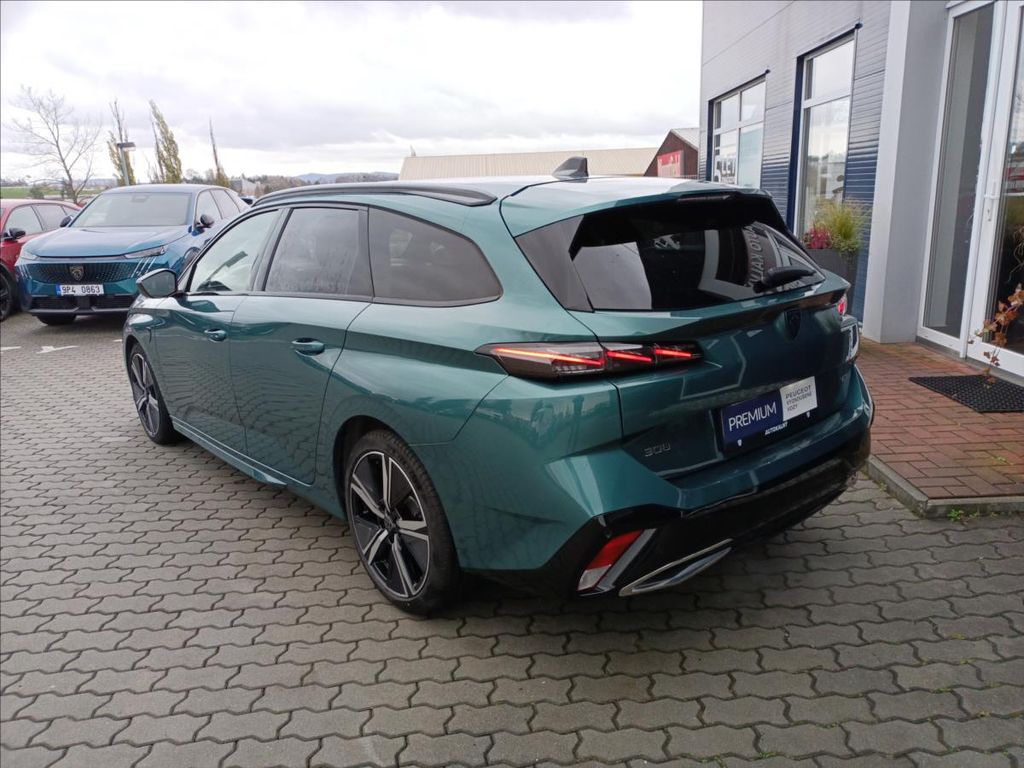 peugeot-308-sw-gt-1-5-bluehdi-130-eat8 - 9