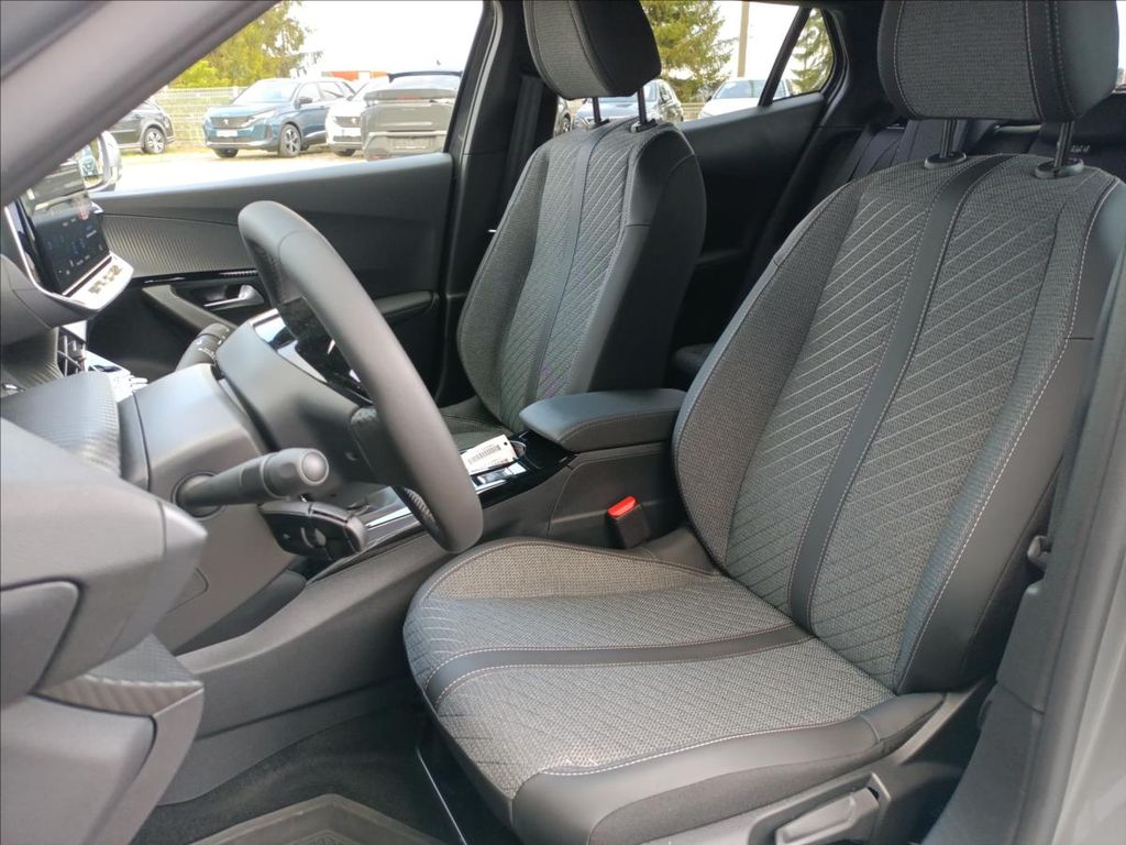 peugeot-2008-allure-1-2-puretech-100k-man6 - 7