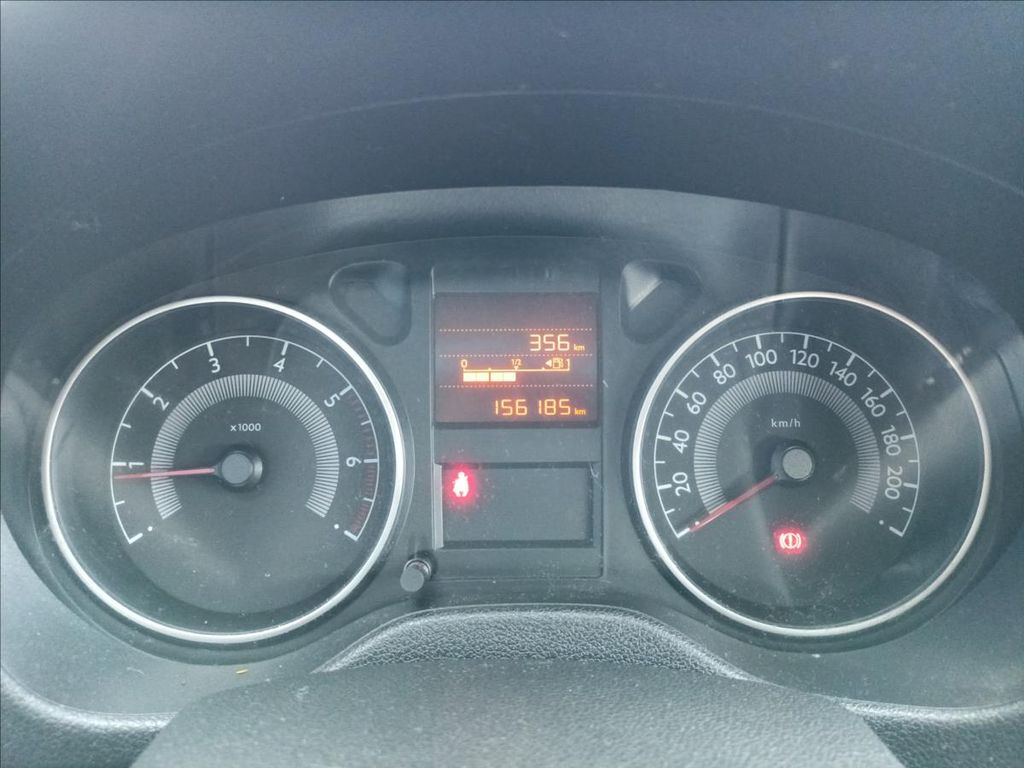 peugeot-301-allure-1-6-hdi-92k-man5 - 6