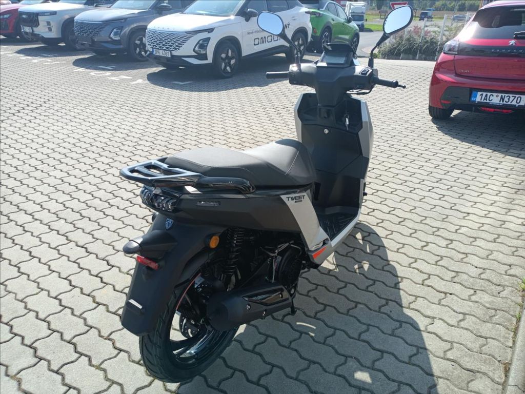 peugeot-125i-gt-satin-iron-grey - 6