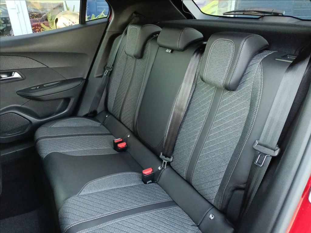 peugeot-2008-allure-1-2-puretech-100k-man6 - 4