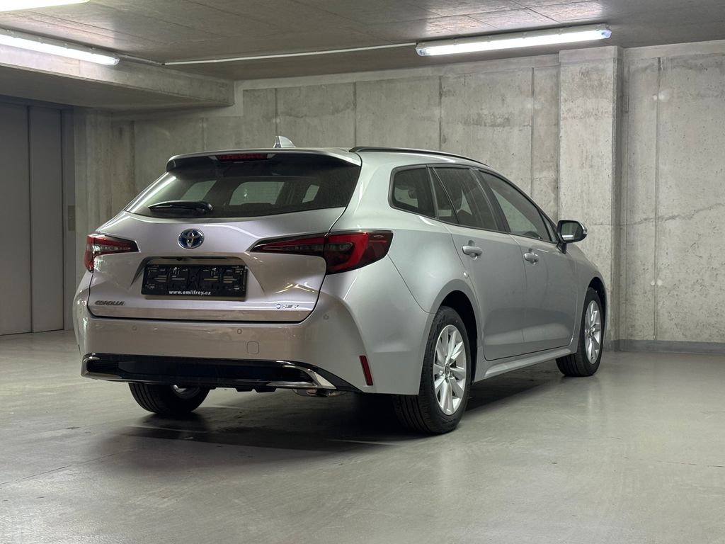toyota-corolla-comfort-tech-1-8-hybrid-e-cvt - 4