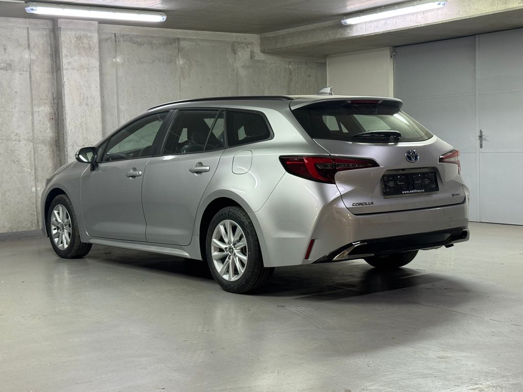 toyota-corolla-comfort-tech-1-8-hybrid-e-cvt - 6