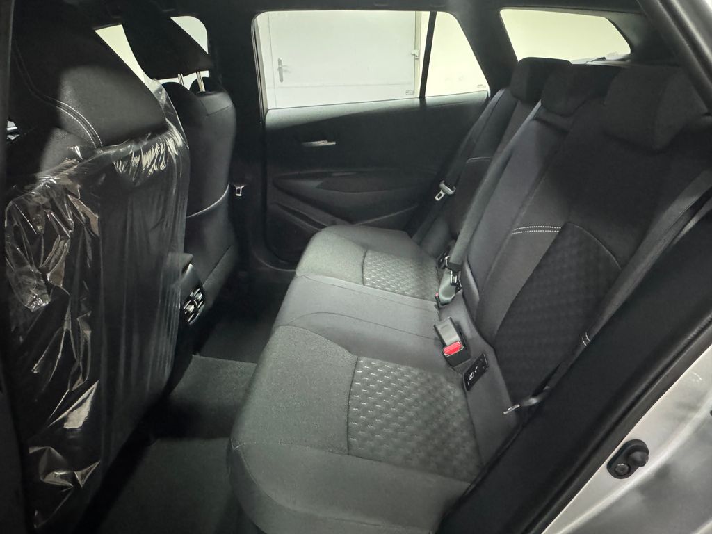 toyota-corolla-comfort-tech-1-8-hybrid-e-cvt - 9