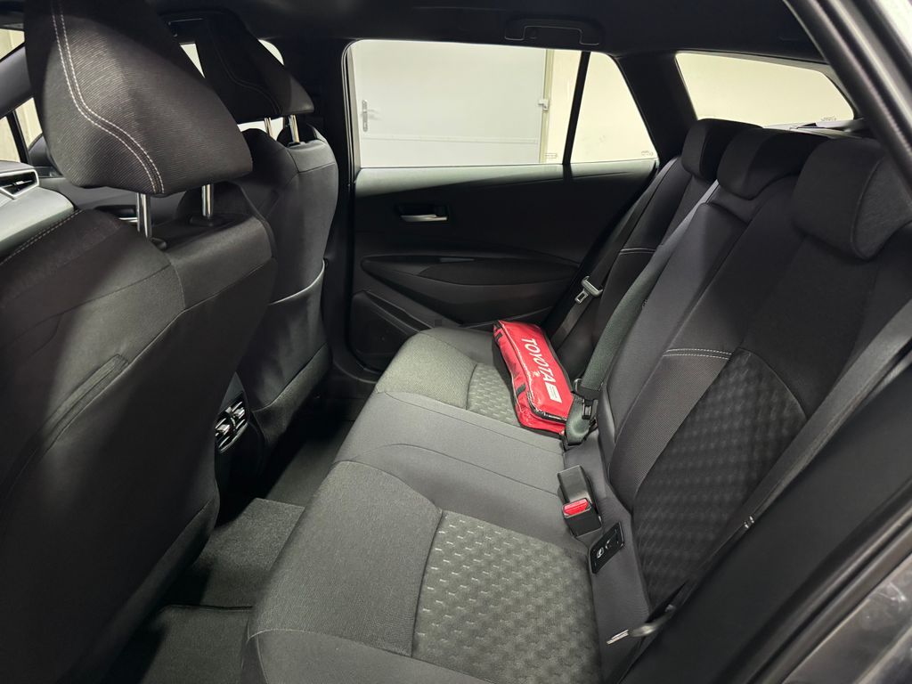 toyota-corolla-comfort-tech-1-8-hybrid-e-cvt - 9
