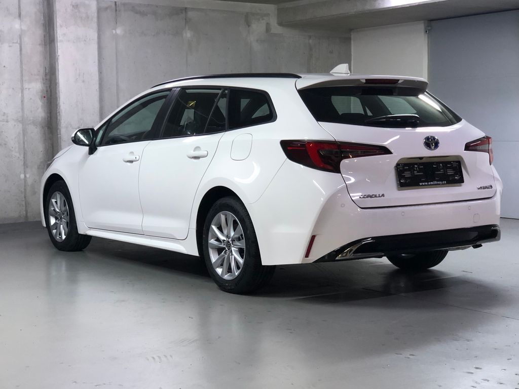 toyota-corolla-comfort-tech-1-8-hybrid-e-cvt - 6