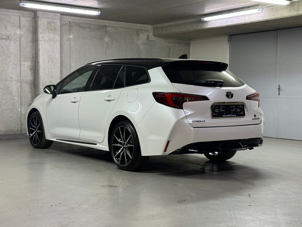 toyota-corolla-gr-sport-1-8-hybrid-e-cvt-gr - 6