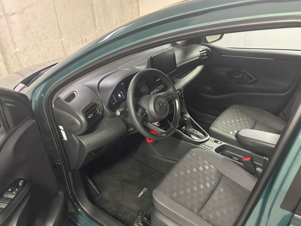 toyota-yaris-style-1-5-hybrid-e-cvt-style - 8