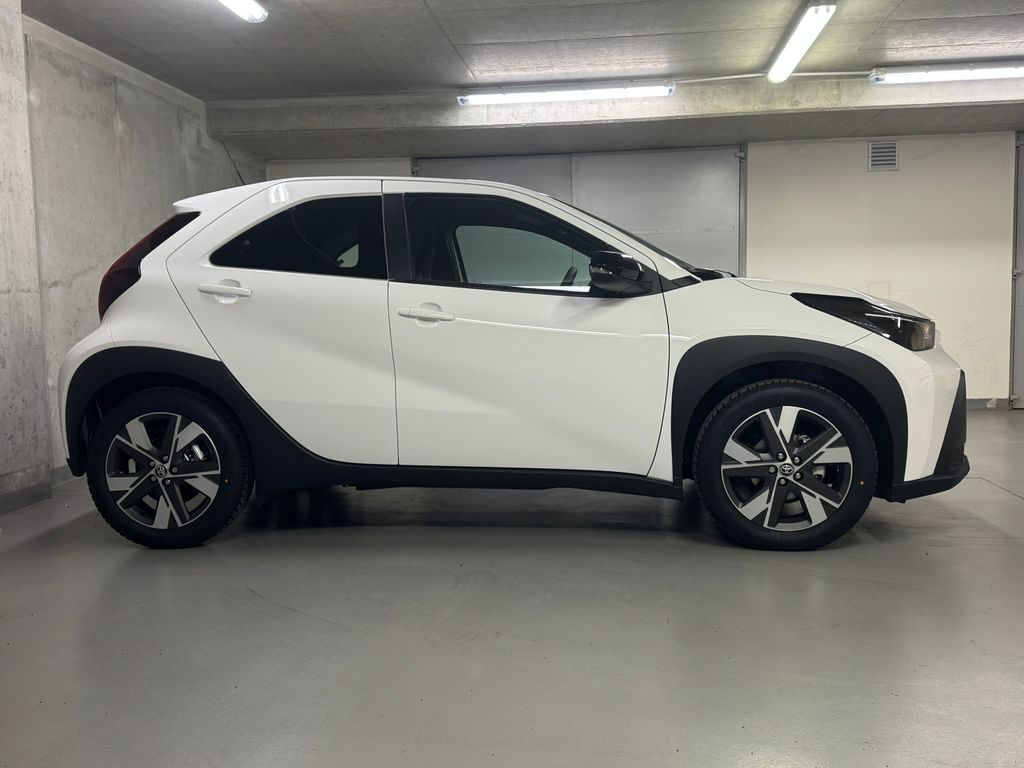 toyota-aygo-comfort-1-5-hybrid-116k - 3