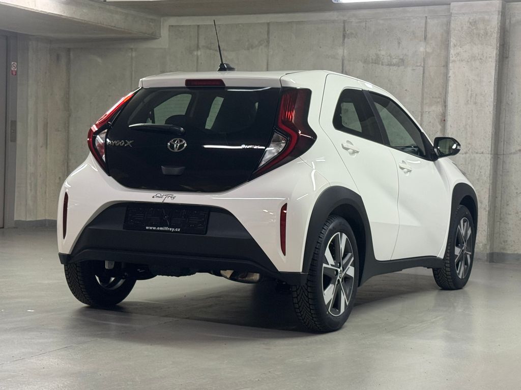 toyota-aygo-comfort-1-5-hybrid-116k - 4