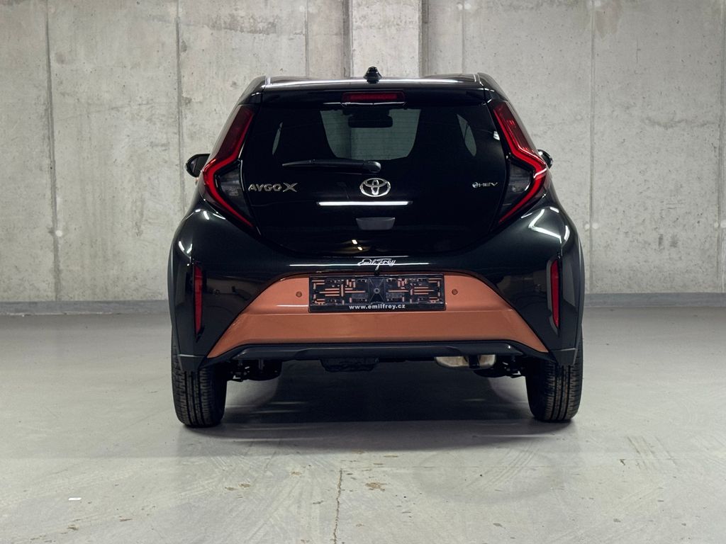toyota-aygo-executive-1-5-hybrid-116k - 5