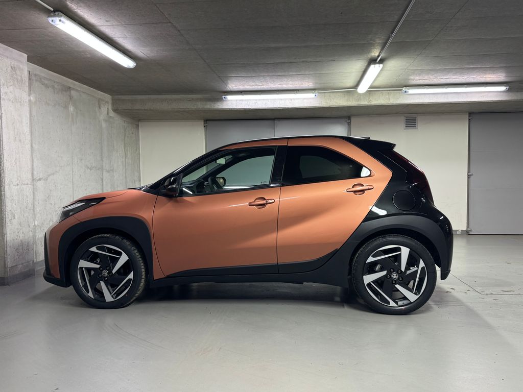 toyota-aygo-executive-1-5-hybrid-116k - 7