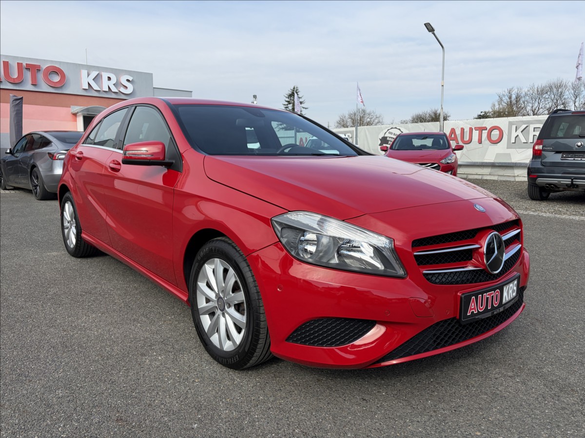 Mercedes-Benz Třídy A 1,6 i A180 90KW Blue Efficiency STYLE