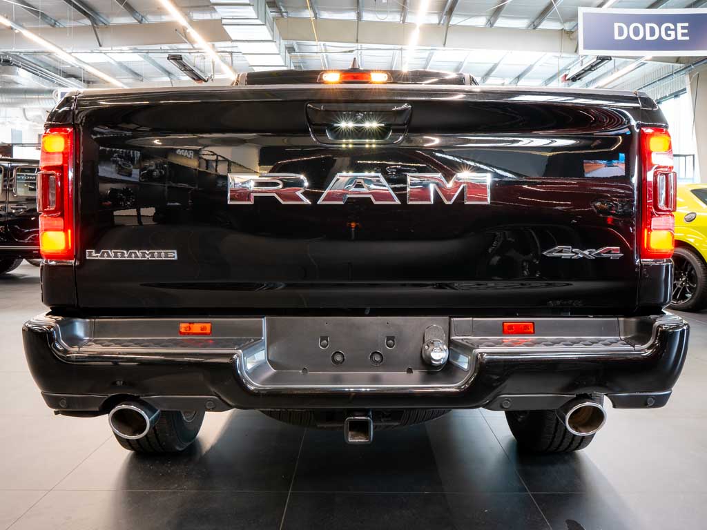 dodge-ram-5-7-laramie-v8-sport-pack-4wd - 3