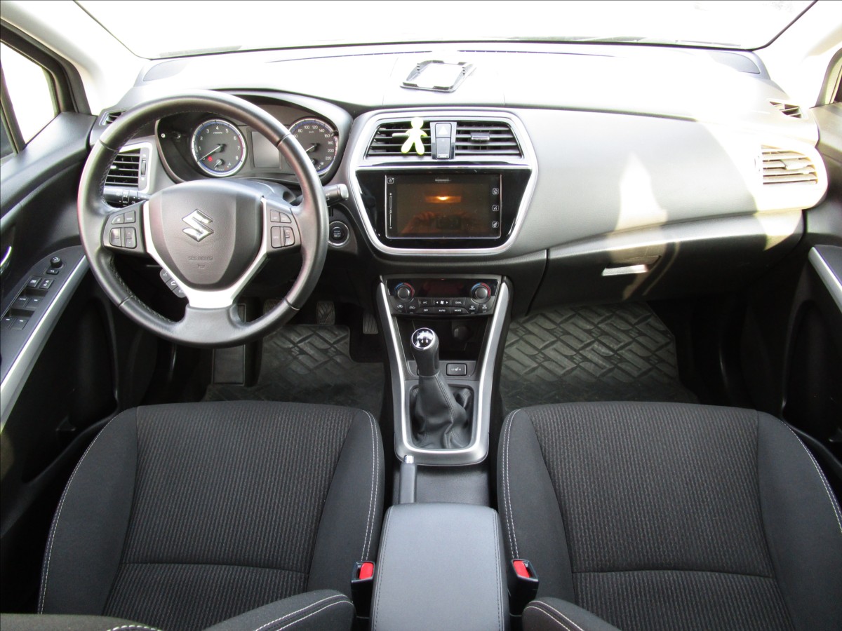 suzuki-sx4-s-cross-1-0-boosterjet-premium-1-maj-aut-klima - 7