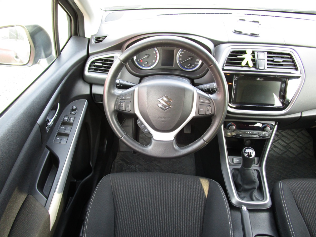 suzuki-sx4-s-cross-1-0-boosterjet-premium-1-maj-aut-klima - 8