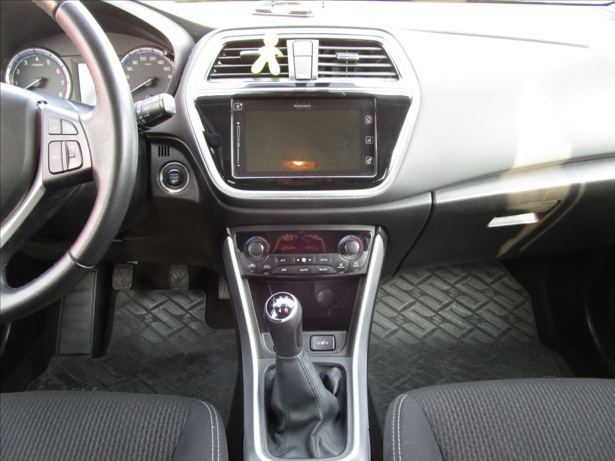 suzuki-sx4-s-cross-1-0-boosterjet-premium-1-maj-aut-klima - 9