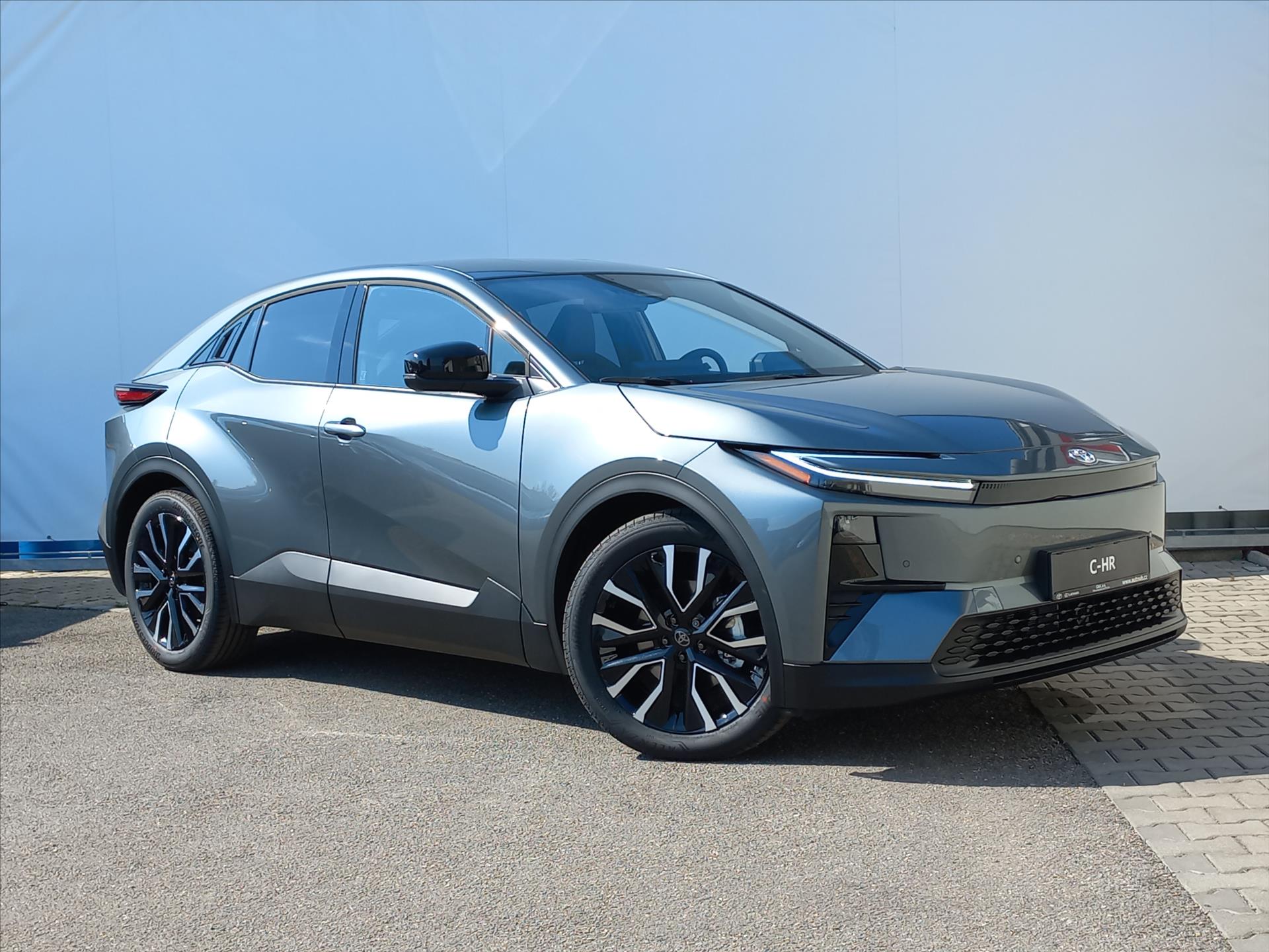 toyota-c-hr-2-0-bev-224k-at-style-dynamic - 2