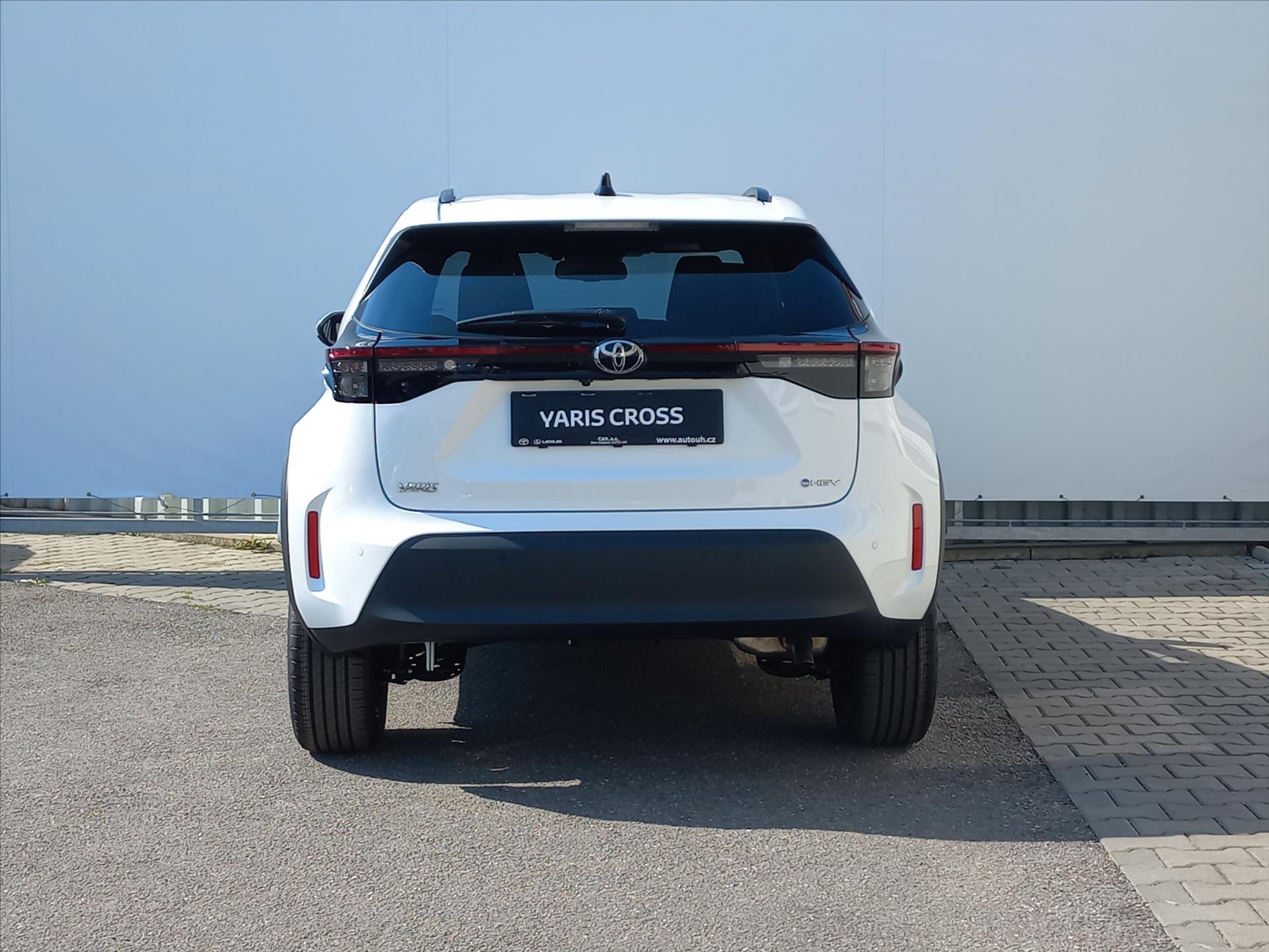 toyota-yaris-cross-1-5-hybrid-e-cvt-116k-style - 5