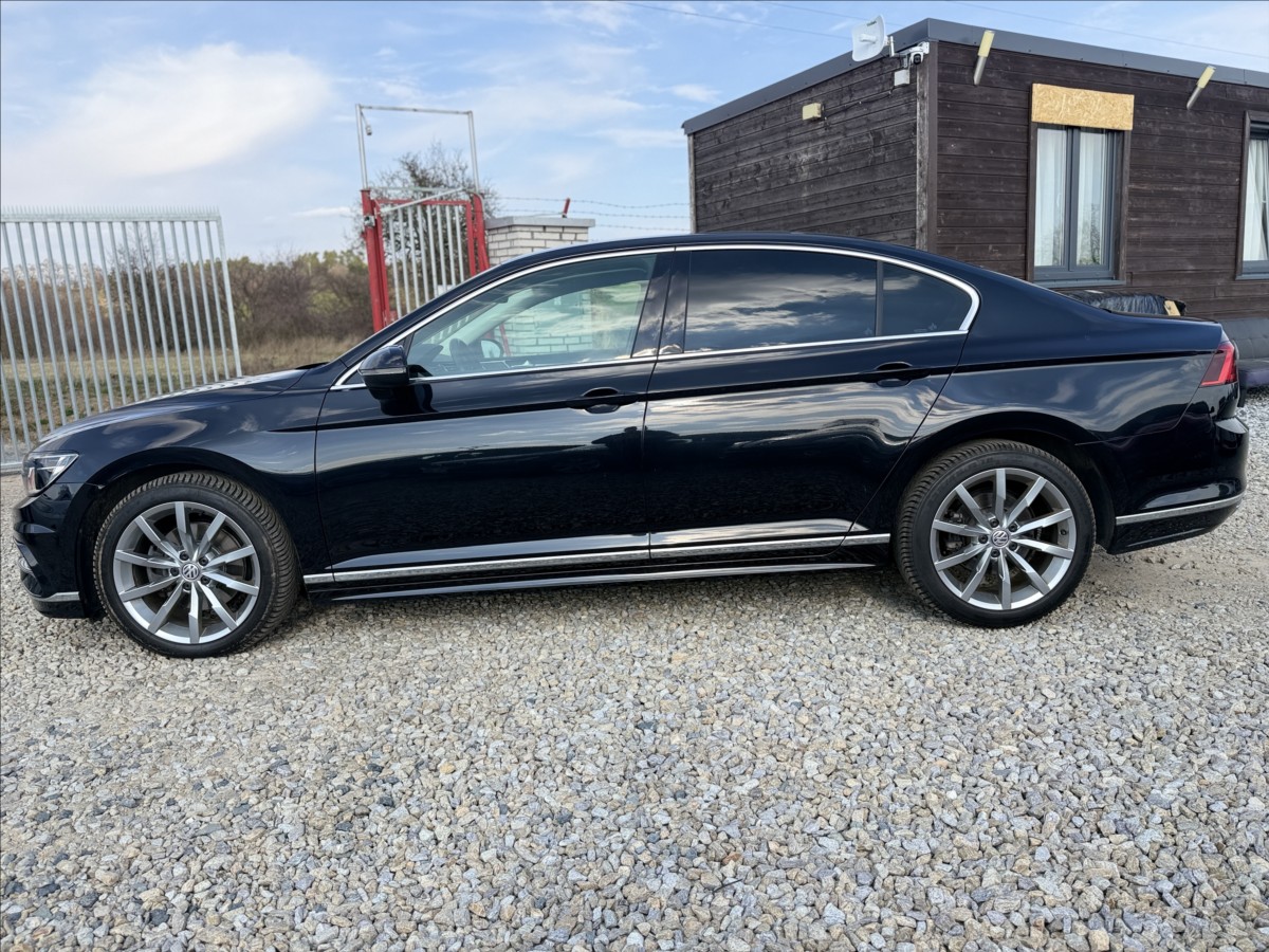 volkswagen-passat-2-0-110kw-r-line-93tkm-cr-dph - 7