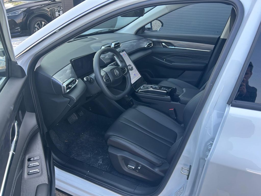 dongfeng-mage-e2 - 6