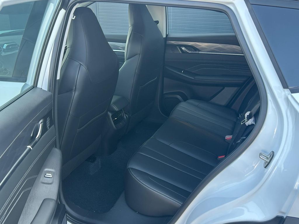 dongfeng-mage-e2 - 7