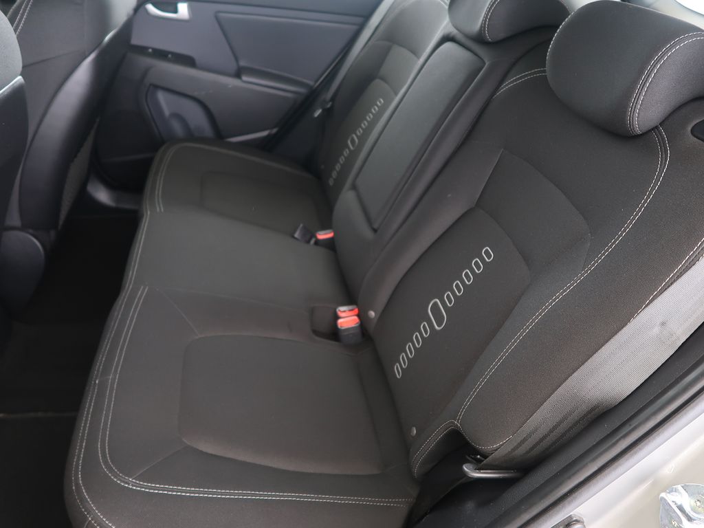 kia-sportage-2-0crdi-cz-1maj-at-4x4 - 9