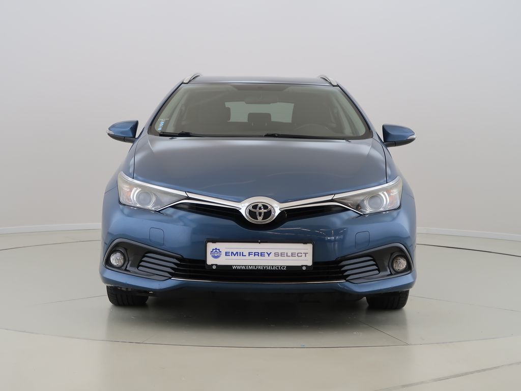 toyota-auris - 1