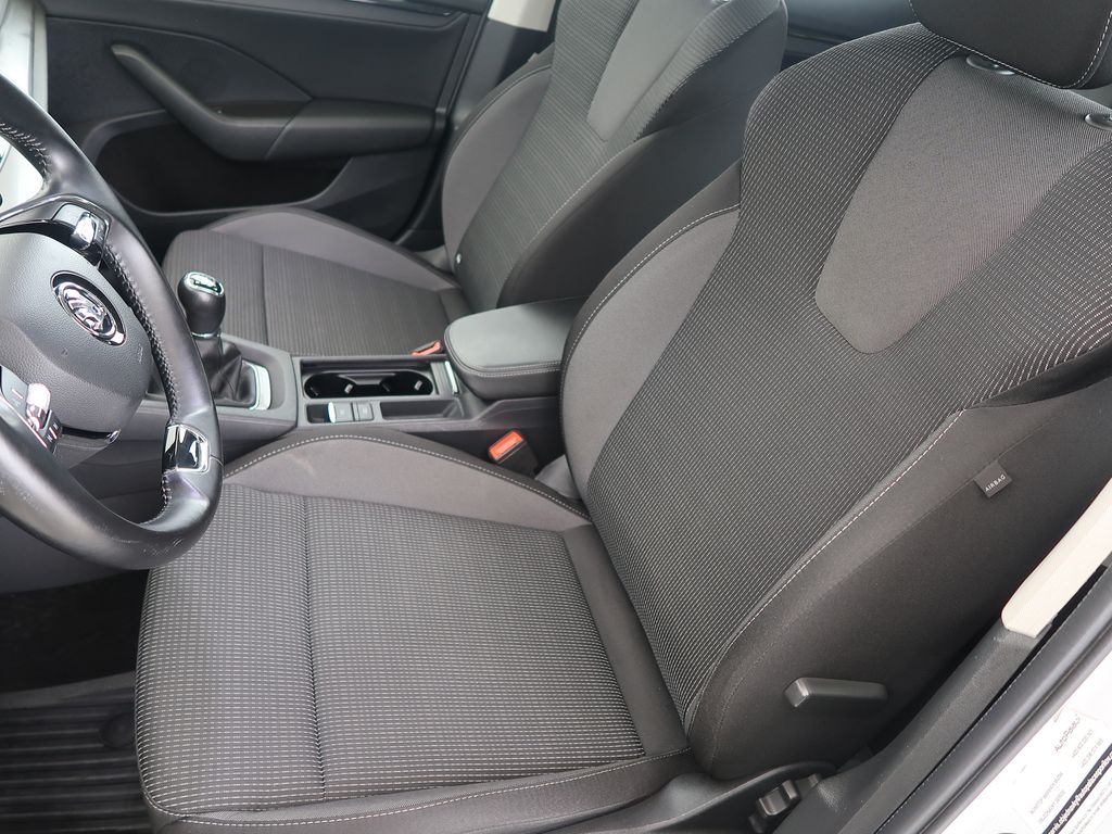 skoda-octavia-2-0tdi-cz-1maj-dph-ambition - 8