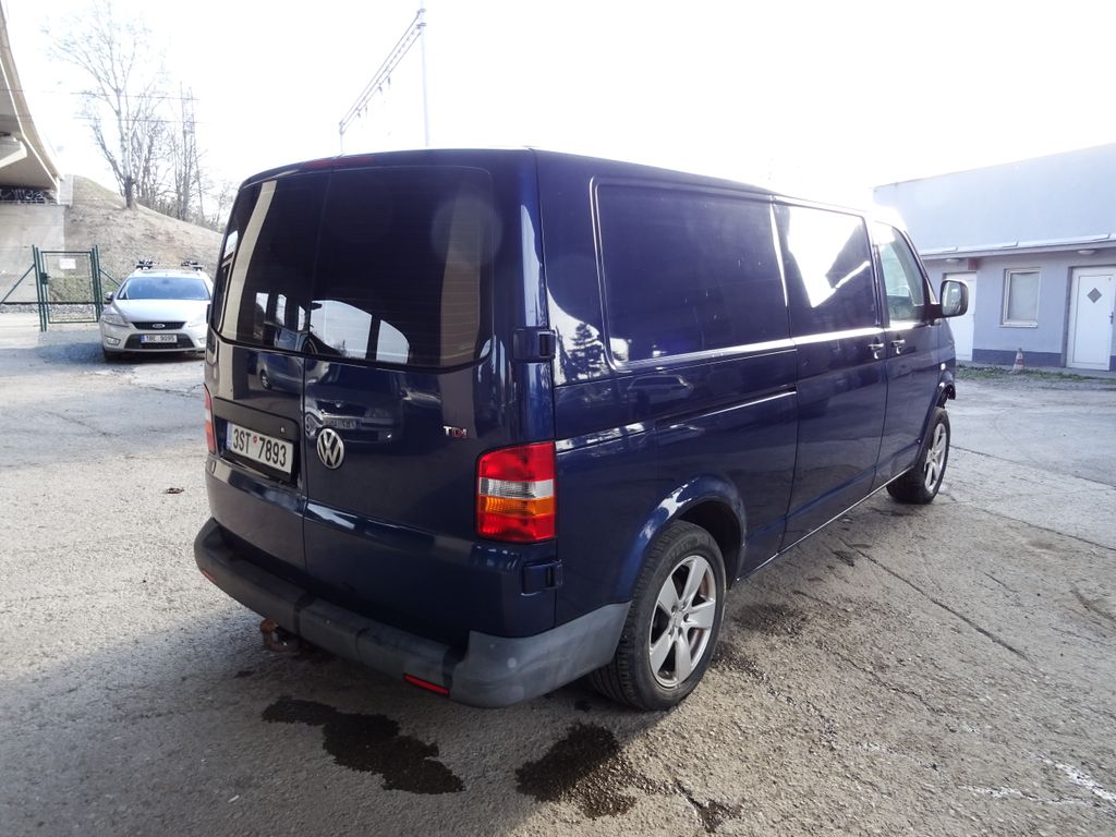 volkswagen-transporter-2-5tdi-96kw-l2h1-celek-na-nd - 3