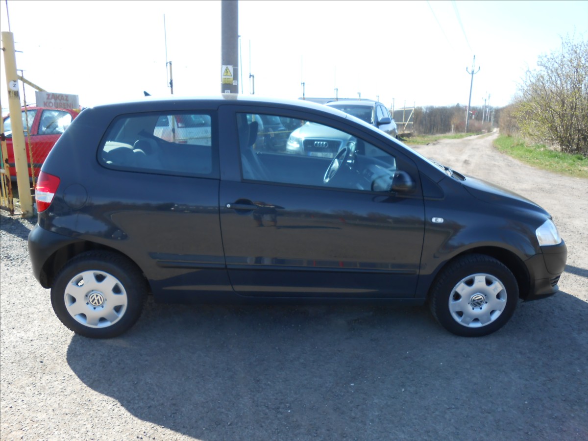 volkswagen-fox-1-2-htp-81-084-km-serviska - 2