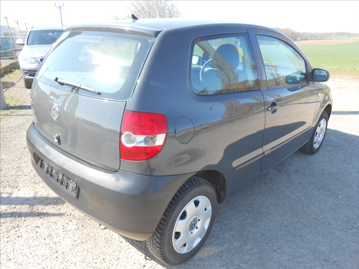volkswagen-fox-1-2-htp-81-084-km-serviska - 3