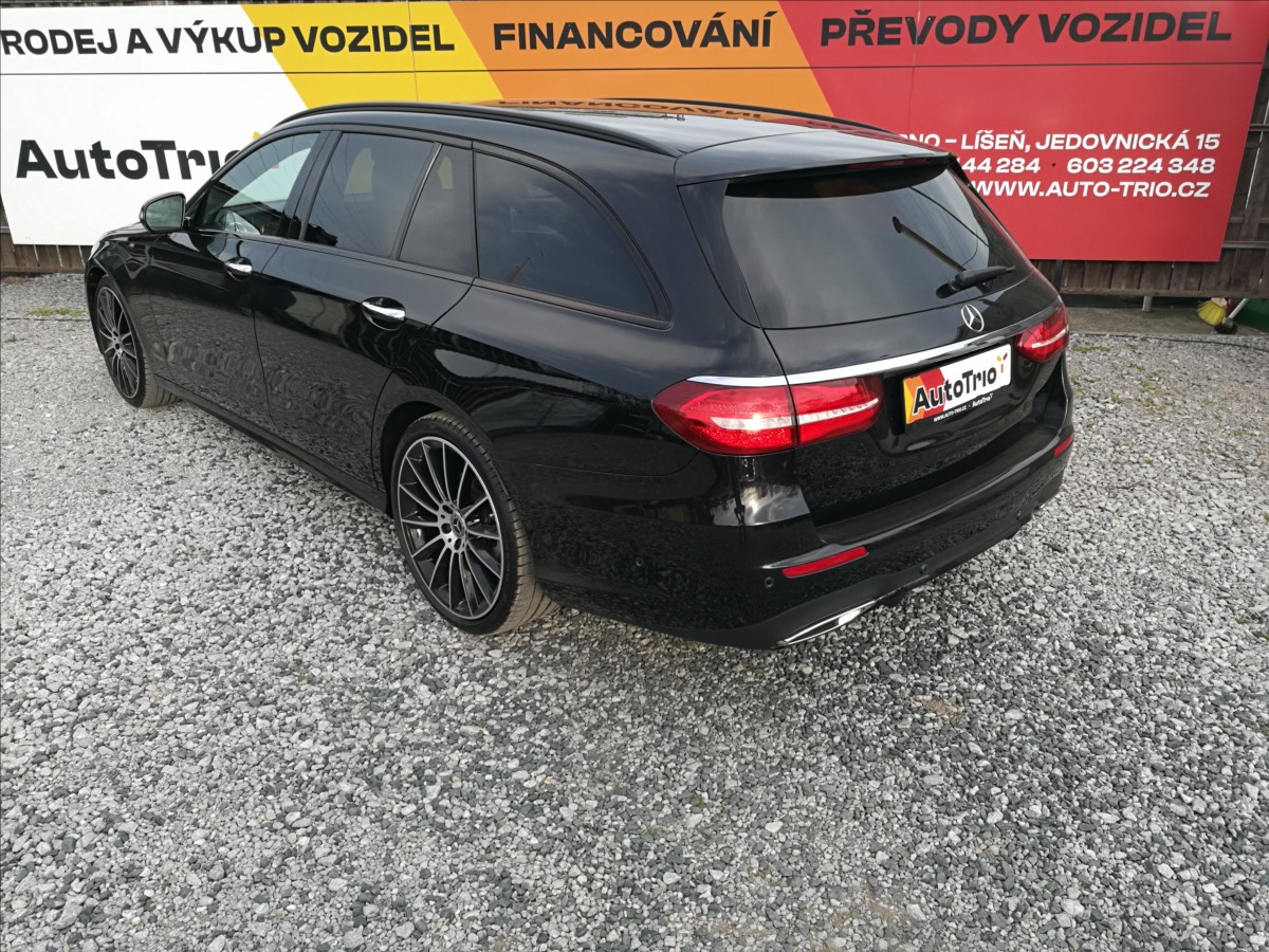 mercedes-benz-tridy-e-300d - 3