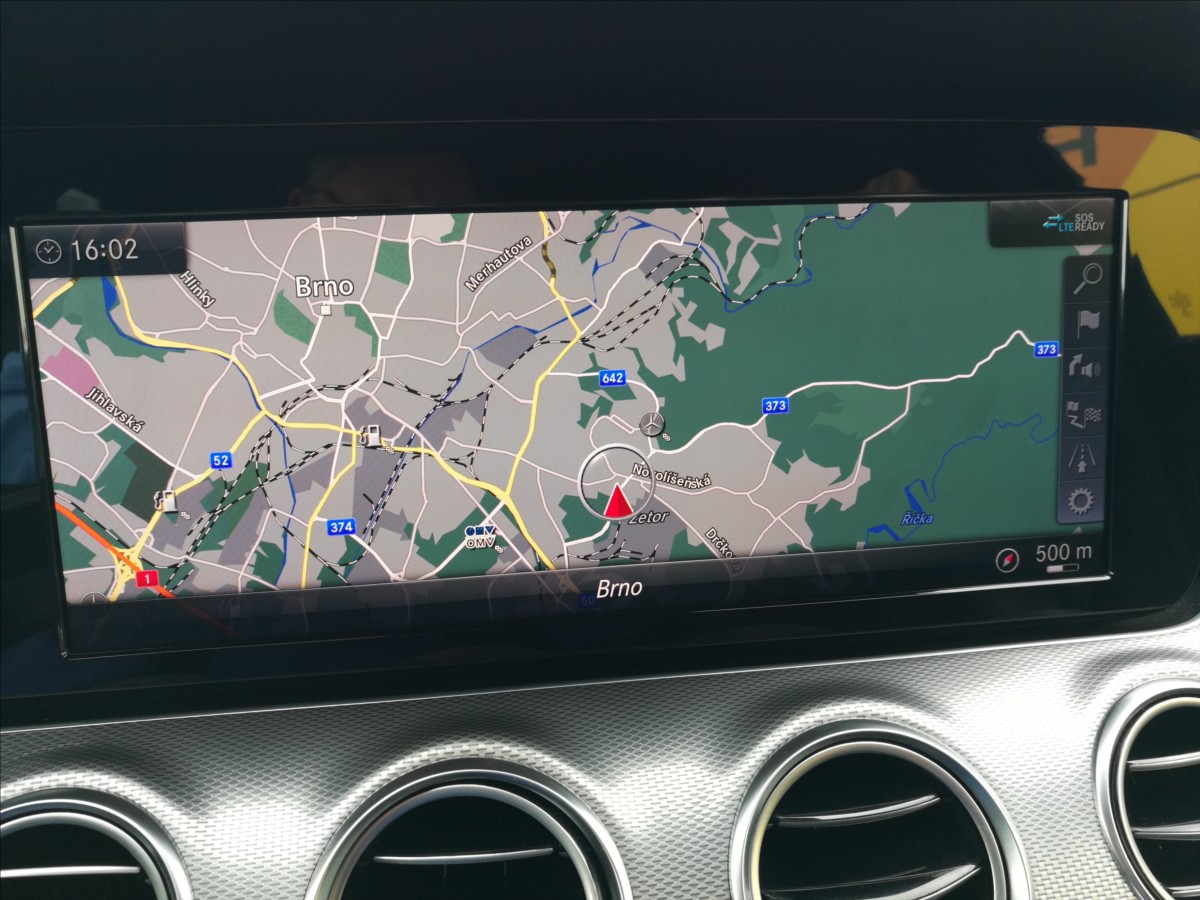 mercedes-benz-tridy-e-300d - 7