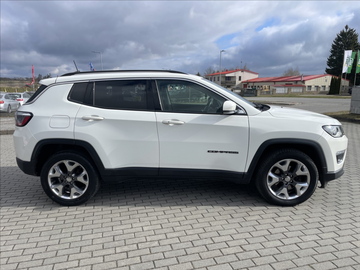 jeep-compass-2-0-crd-103kw-4x4-limited-9automat-bez-koroze - 4
