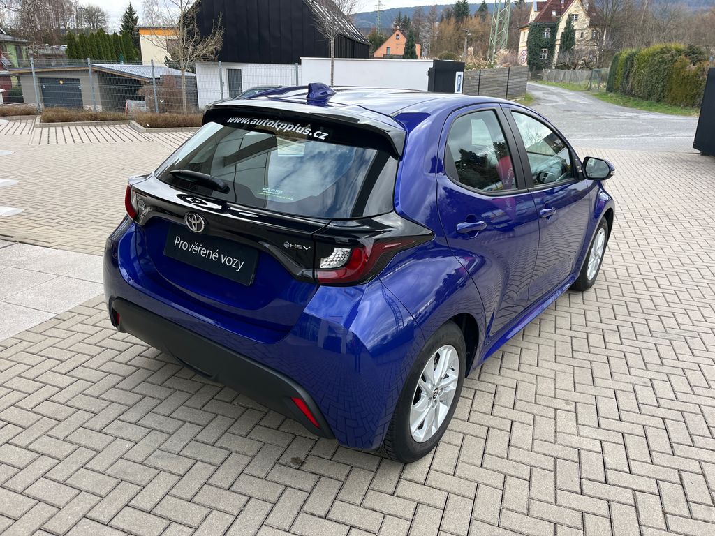 toyota-yaris-1-5-hybrid-e-cvt-comfort - 5