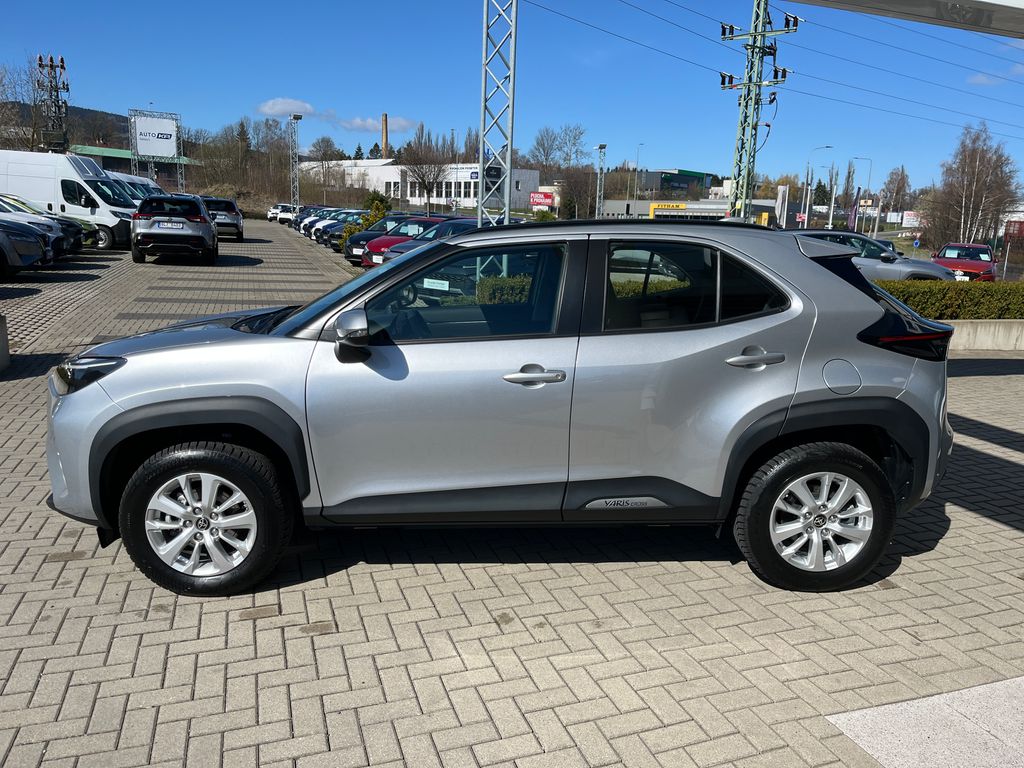 toyota-yaris-cross-1-5-hybrid-e-cvt-4x4-comfort - 2