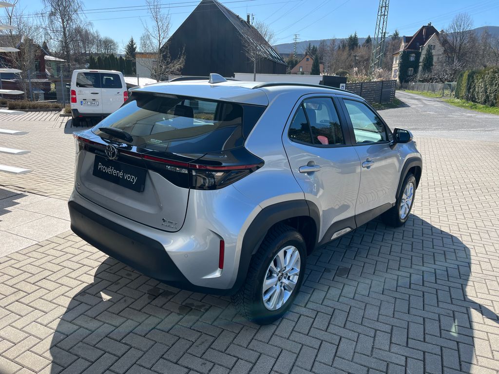 toyota-yaris-cross-1-5-hybrid-e-cvt-4x4-comfort - 5