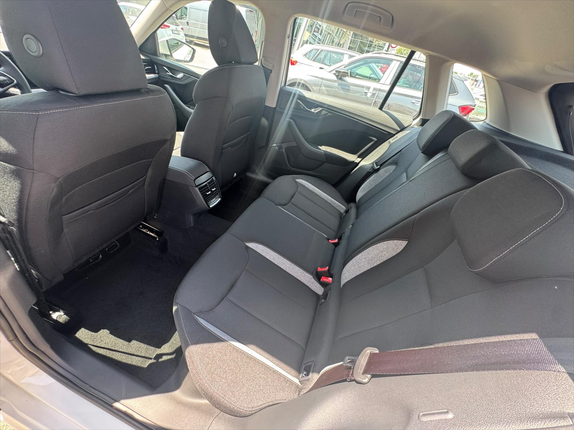 skoda-kamiq-1-0-tsi-85-kw-classic - 9
