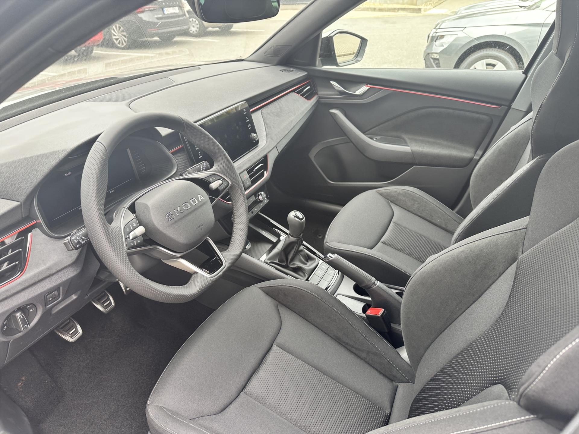 skoda-kamiq-1-0-tsi-85-kw-dynamic - 6