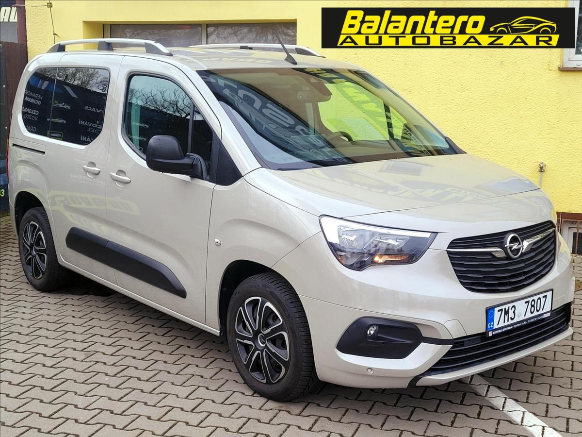 Opel Combo 1,2 T Life TOP-STAV,CEBIA