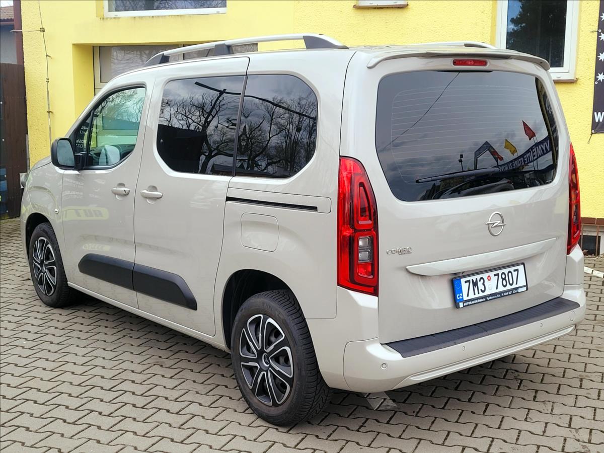 opel-combo-1-2-t-life-top-stav-cebia - 8