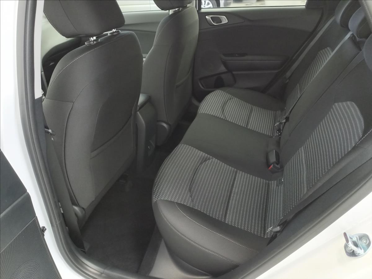 kia-ceed-1-5-t-gdi-dct-top-sw - 7